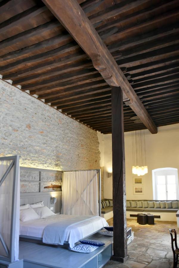 Keresbino Hydra Manor House Villa ภายนอก รูปภาพ
